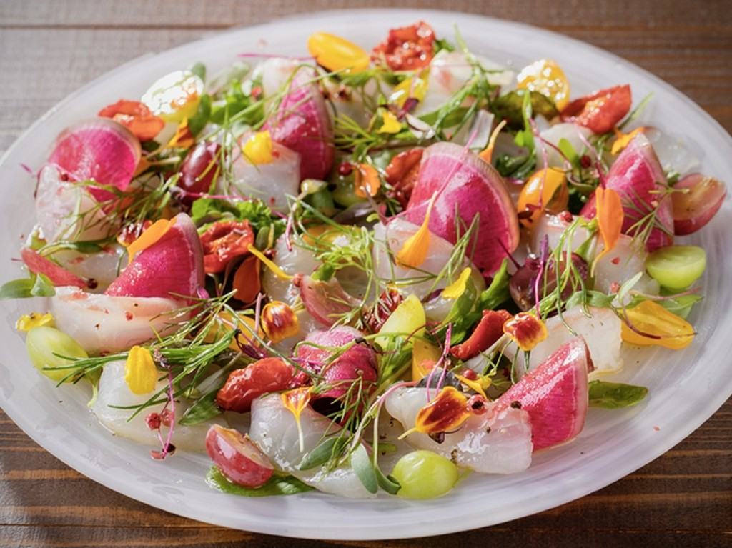 本日の天然鮮魚のカルパッチョ