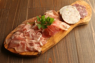 シルキーな味わいが絶品。24カ月熟成サン・ダニエーレ産生ハム