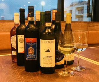イタリア20州のワインをグラスで楽しめる、真の“オステリア”