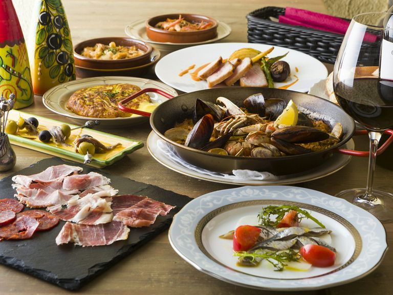 上質な国産の食材や「ベジョータ」が織りなすスペイン料理を堪能