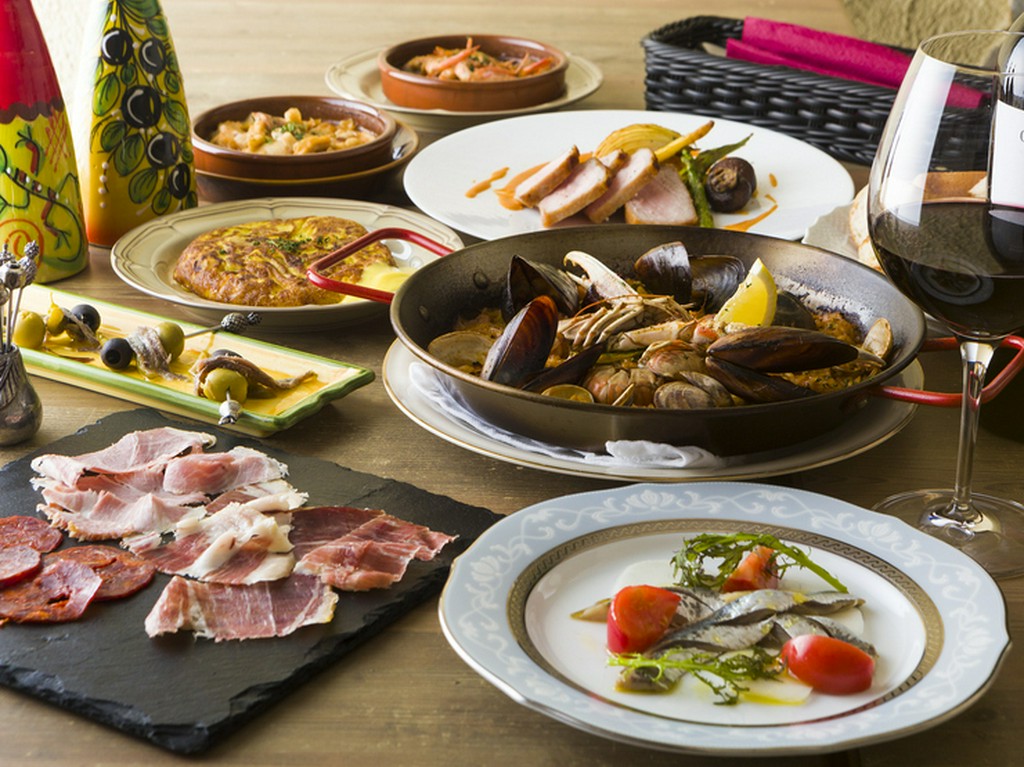 上質な国産の食材や「ベジョータ」が織りなすスペイン料理を堪能