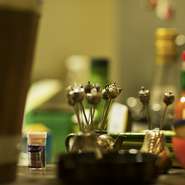 店内は齋藤氏こだわりのインテリアが施されたお洒落な空間。思わずSNSに載せたくなるような可愛い雑貨達が、いたるところに散りばめられ、見ているだけでときめきが止まらなくなりそうです。