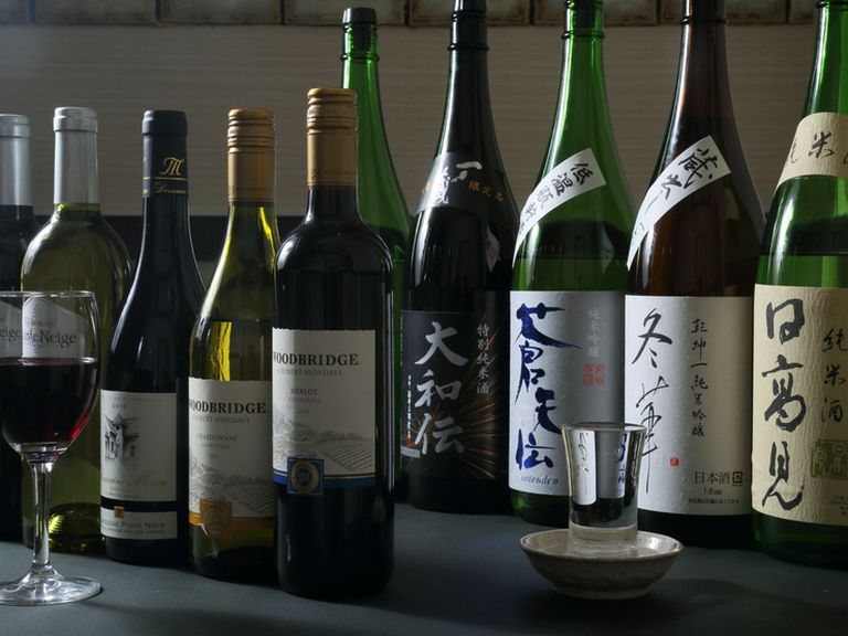 和食に合わせて、「日本酒」のみならず「ワイン」の種類も豊富