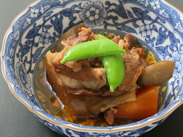 「魚の煮付け」や「野菜の煮物」など、煮込み料理を得意