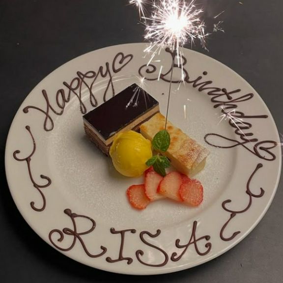 お誕生日のプレートもご用意可能