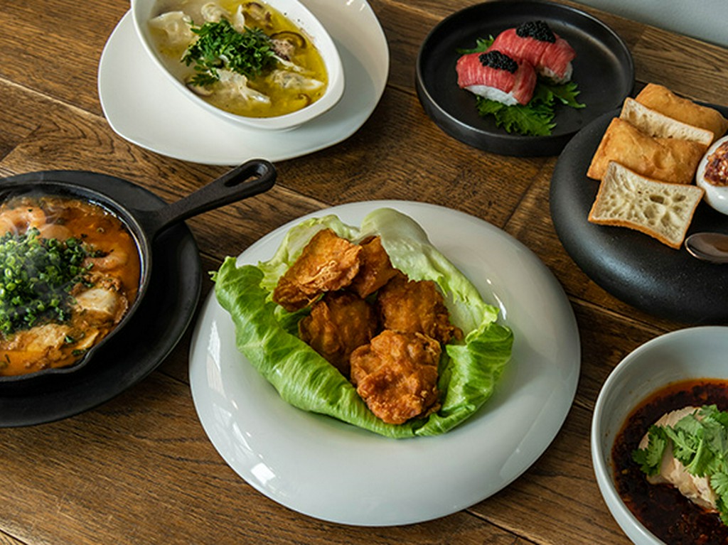 身も心も癒やされるランチタイム限定の贅沢コースと寛げる雰囲気