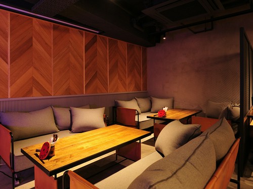 リラックス＆リッチな気分を満喫できるソファー席