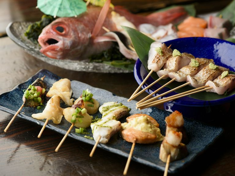 市場直送の新鮮な海の幸に、季節の野菜も用意