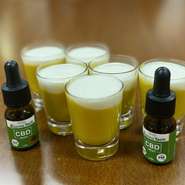 CBDとは、心身がリラックスし、不安や心配を取り除き、ストレス、不眠（睡眠障害）、慢性痛の解消、鬱（うつ）防止などに効果的です!!