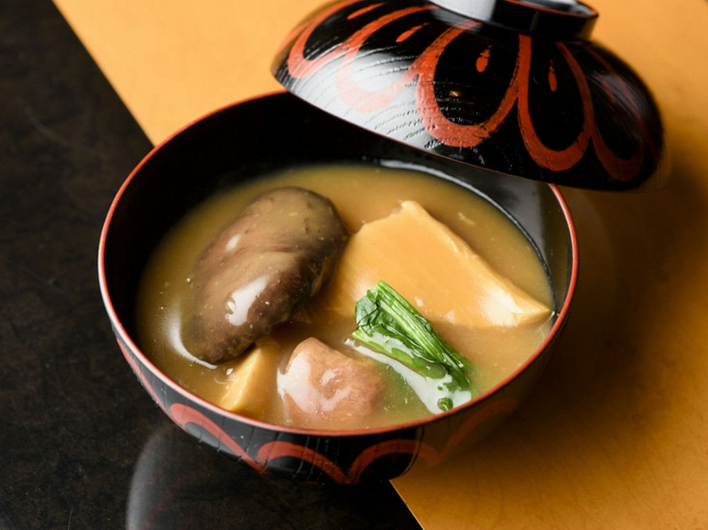 その味わいを堪能したい、金沢の代表的郷土料理『治部煮』