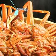 新鮮なものでしか味わえないかに刺しをはじめ、蟹を色々な食べ方で堪能できるコース。
