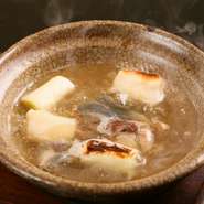 冬のコースの「炊き合わせ」で人気の『すっぽん小鍋仕立て』