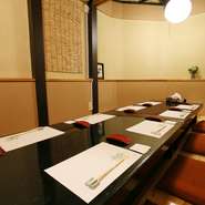 40代以上のゲストが多いため、店内はとても落ち着いた雰囲気で、ゆったりと料理を満喫できます。千歳駅からのアクセスも良く、接待、記念日や祝いの席、職場の集まりなど、様々なシーンで使えます。