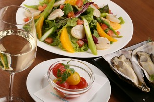 1年中提供できる牡蠣など、北海道産にこだわって