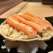 北海道産を厳選使用した濃厚な味が特徴の『ウニいくら小丼ぶり」