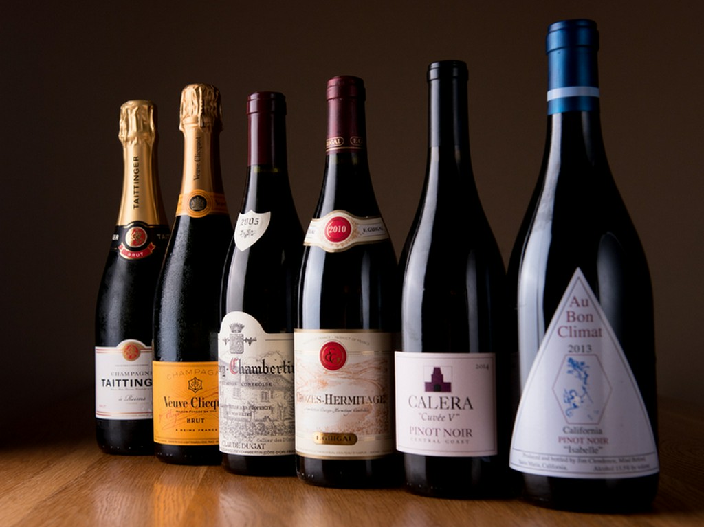 その日の料理に合わせてワインを選んでもらう大人の楽しみ