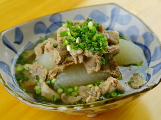 馬すじと味のしみた大根の相性が抜群の『馬すじと大根の煮込み』