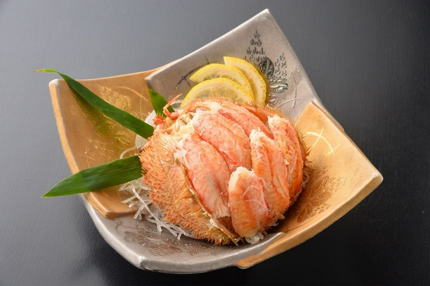 茹でたて蟹をダイレクトに楽しむ『毛蟹甲盛』