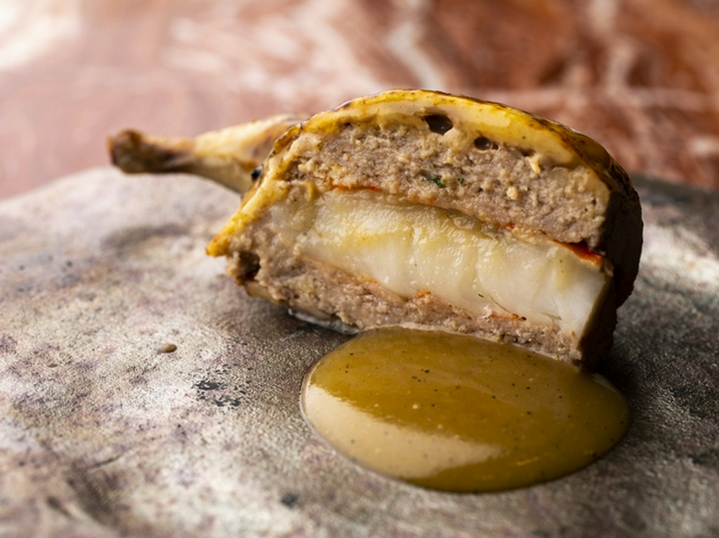 『ウズラ、エビ、豚』