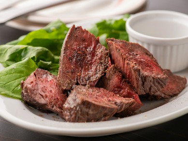 大人気のメニュー。美味しい肉を食べたいなら『ハラミ肉ステーキ』