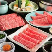 お肉〈赤身2切れ、リブロース2切れ、サーロイン2切れ〉180g・野菜・きしめん・もち・ごはん
当店こだわりの黒毛和牛部位3種が一度にお召し上がりいただけるメニューです。是非お気に入りの部位を見つけてください。