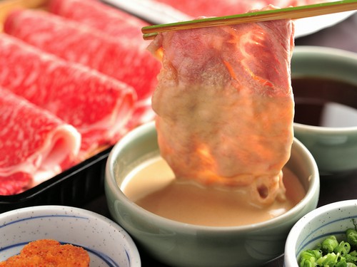 肉の味わいをさらに引き立てる自家製のたれ