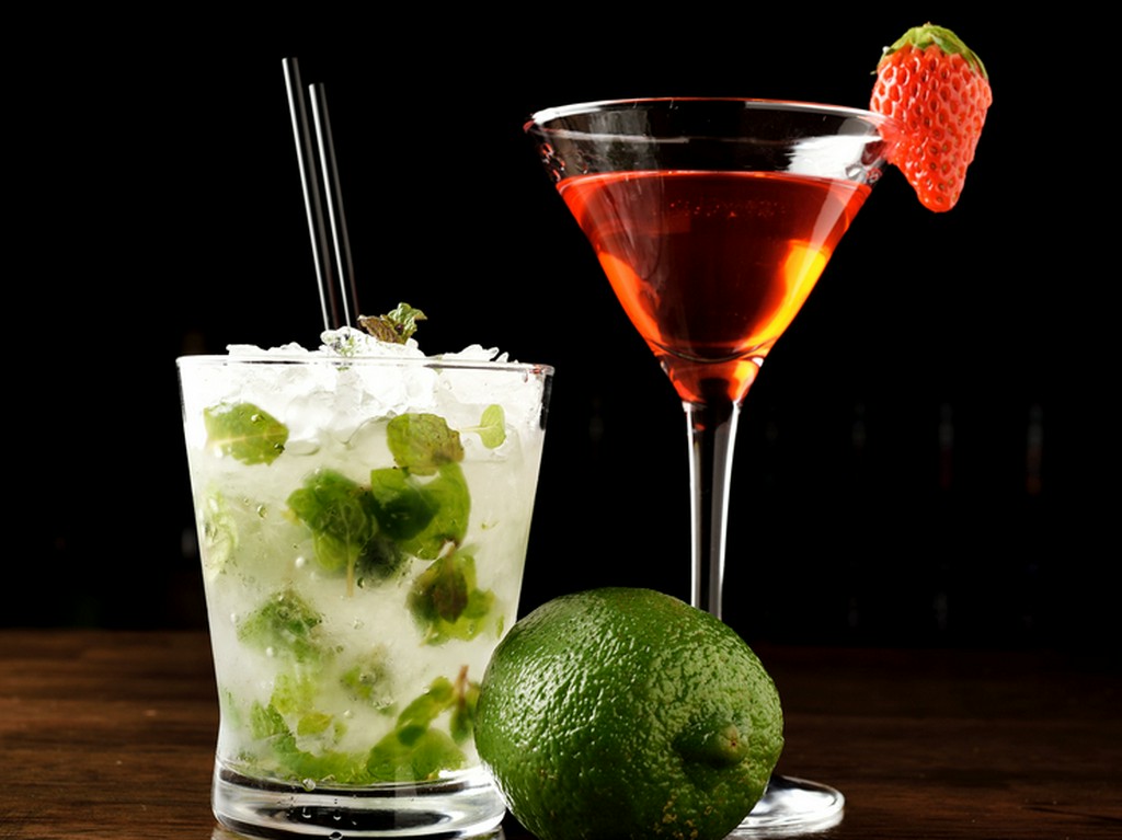 生フルーツをふんだんに使用した、フレッシュな香り漂うカクテル