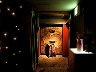 幻想的なエントランス