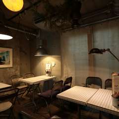 落ち着きのある空間で、好きなお酒を飲みながら二人でゆったり