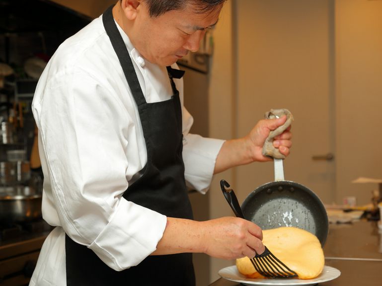「一皿一皿に感動を添えて」料理をお届けします