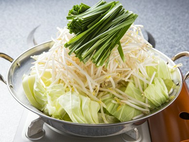一番人気のピリ辛みそ味の『モツ鍋』はやみつき必須のくせになる味わい