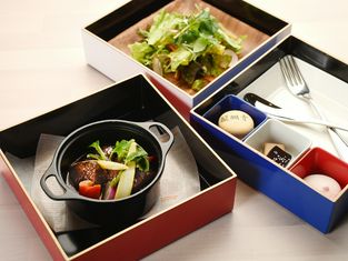 French cafe Le Clos Sous le cerisier