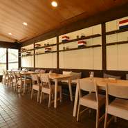 世界文化遺産・醍醐寺の「生かされてこそ文化財」という理念との出会いによって生まれた、独特の世界観と価値観。和の風情とフレンチの美しさが融合した、他にはないメニューの数々を味わえます。