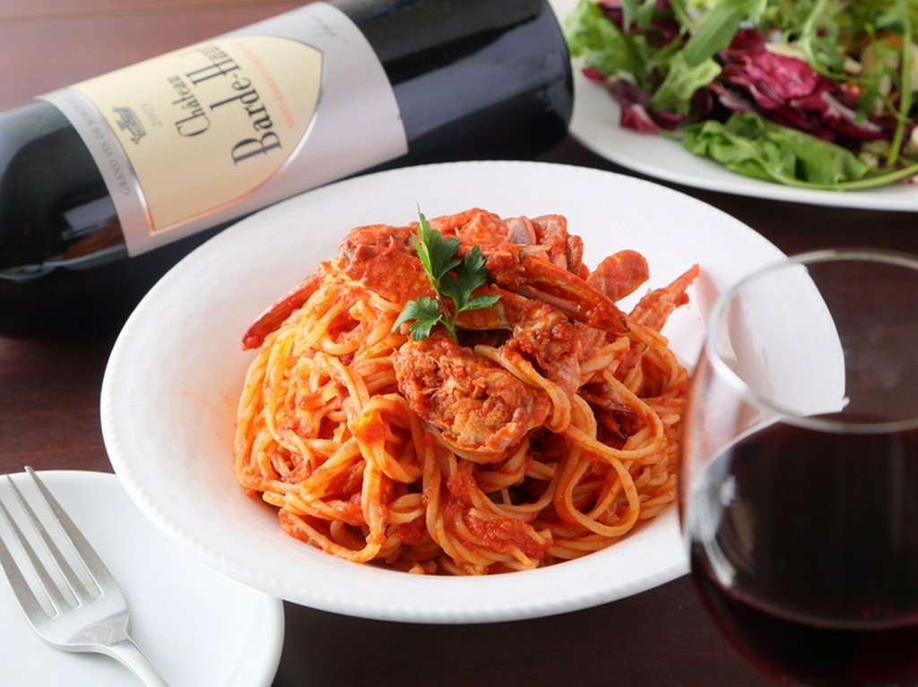 豊富な種類を用意するワイン。さまざまな味わいでゲストを魅了