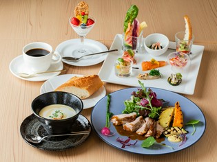 毎朝届く魚介をはじめとした、東北産の新鮮食材に自信あり
