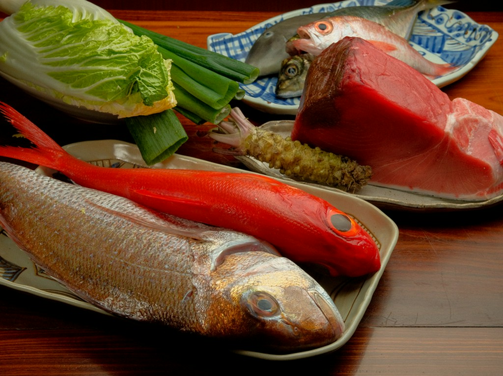 「肉」「魚」「野菜」いずれもこだわりの食材を市場から毎日入荷