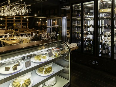 季節によって変わる料理に合わせ、相性抜群のワインをセレクト