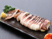 肉厚で柔らかく焼き上げたイカが美味。七味マヨネーズとの相性は言わずもがなです。