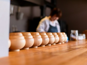 福井県の木材でつくられている、お皿やお椀