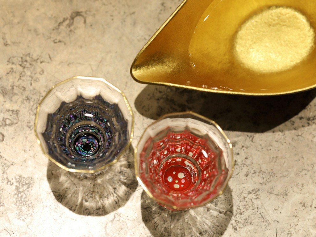 地元の地酒から全国各地の銘酒。和食に合わせたワインも提供