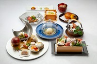 献立は料理長おまかせでご用意させていただいております。
(前菜・吸物・造り・煮物・焼物・揚物・食事・デザート)