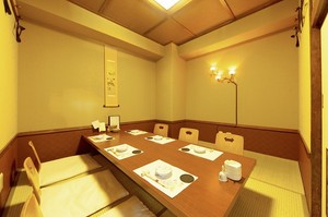 0006123023U1.jpg
