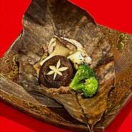 朴葉焼き 敷きナッツ葱味噌
本日の鮮魚 焼葱 椎茸
ブロッコリー エリンギ