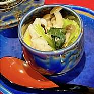 水茄子煮びたし 鱧葛打ち
素麺 陸蓮根 ドライトマト
焼き玉蜀黍 打ち茗荷
