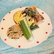 夏鴨ロース煮 馬鈴薯庵
新玉葱グリル パイン
マッシュポテト
