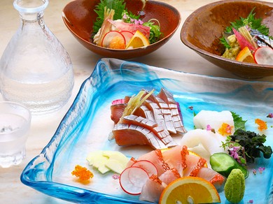 春の歓送迎会など各種ご宴会に!!2.5時間飲み放題付 宴会コース(2名様〜、お一人様6000円(税込)〜)