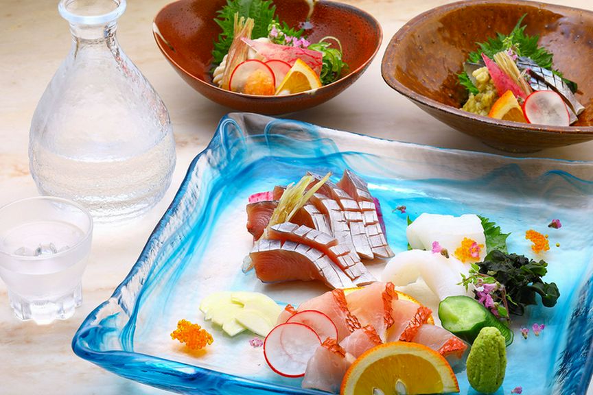 秋の各種ご宴会にオススメ!!2.5時間飲み放題付 宴会コース(2名様〜、お一人様6000円(税込)〜)