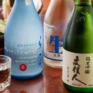 ・通常の単品飲み放題内容に加えて高知の「銘酒」日本酒5種類/国産ワイン/ウィスキー/焼酎果実酒など全約80種類が追加で飲み放題可能な2.5Hプレミアム単品飲み放題です♪
