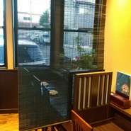 1F にはお一人様用のカウンター席もございます。※間切りあり