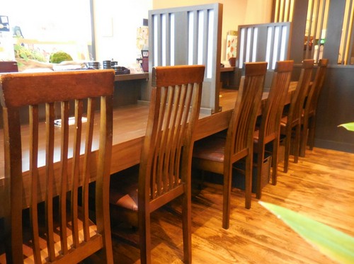 1Fにはカウンター席もあり(お一人様からでもご利用OK!!)